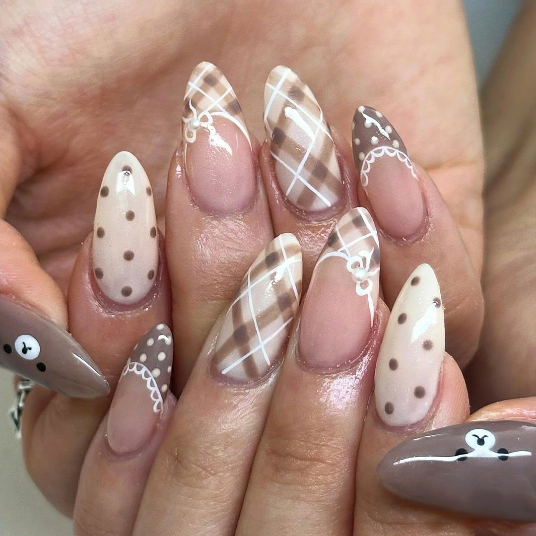 Artificial nails with designs Stornfield