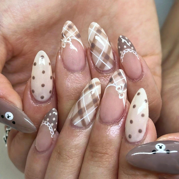 Artificial nails with designs Stornfield