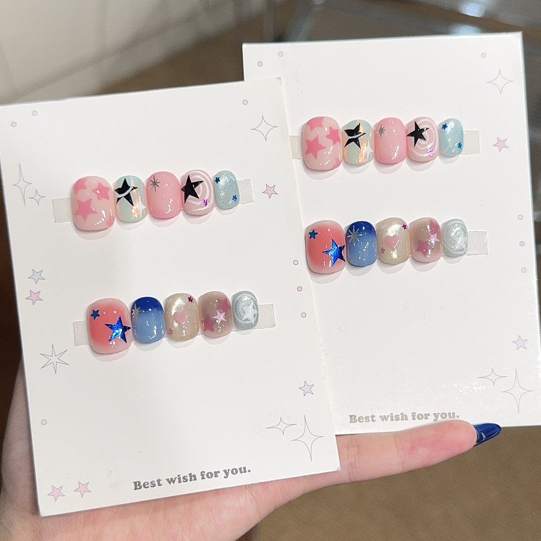 Artificial nails with glamorous star motifs Stornfield