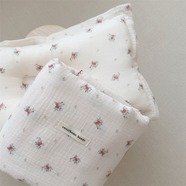 Unisex cuddly muslin blanket with elegant floral pattern Stornfield