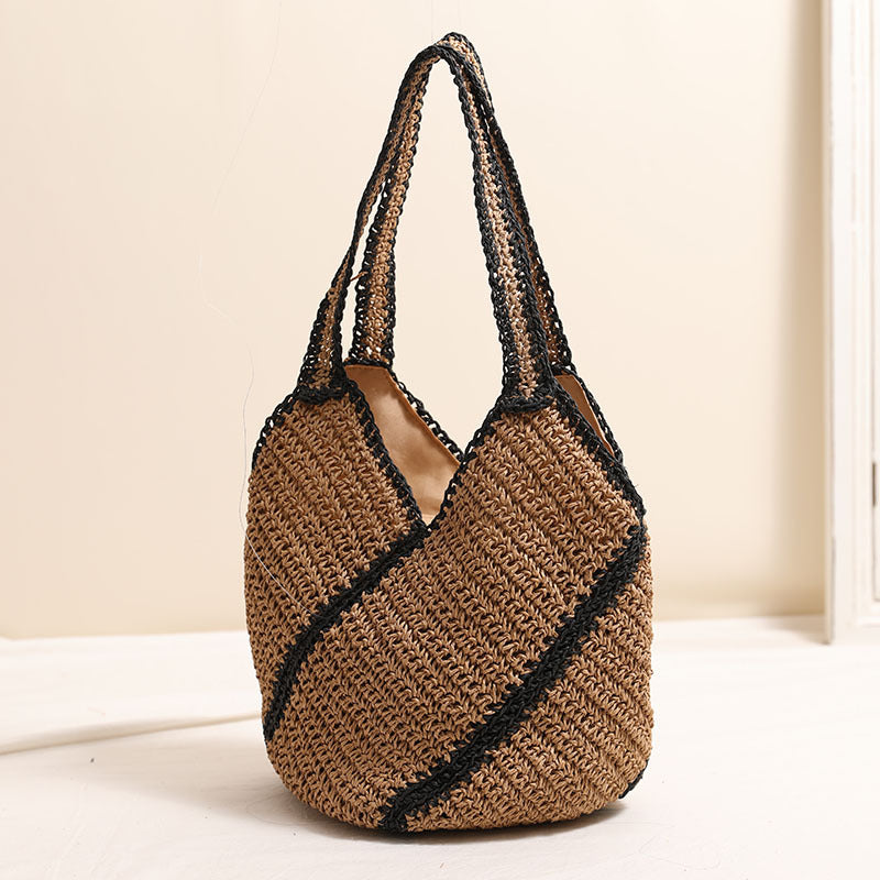 Braided beach bag with fashionable design Stornfield