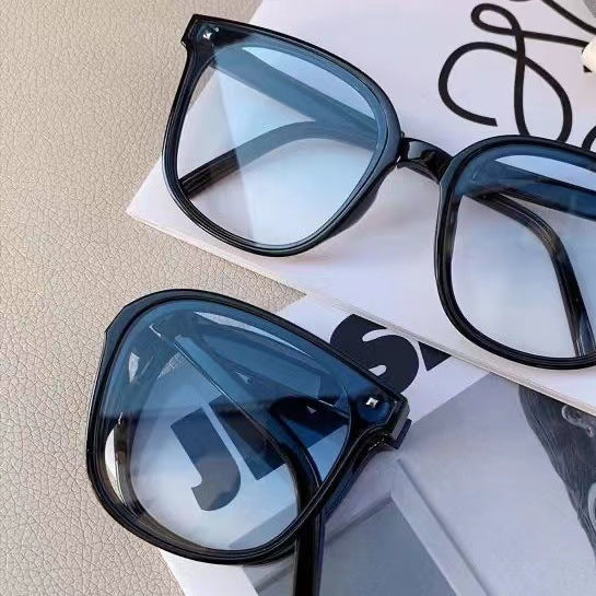 Ladies trendy sunglasses with unique facet frame Stornfield