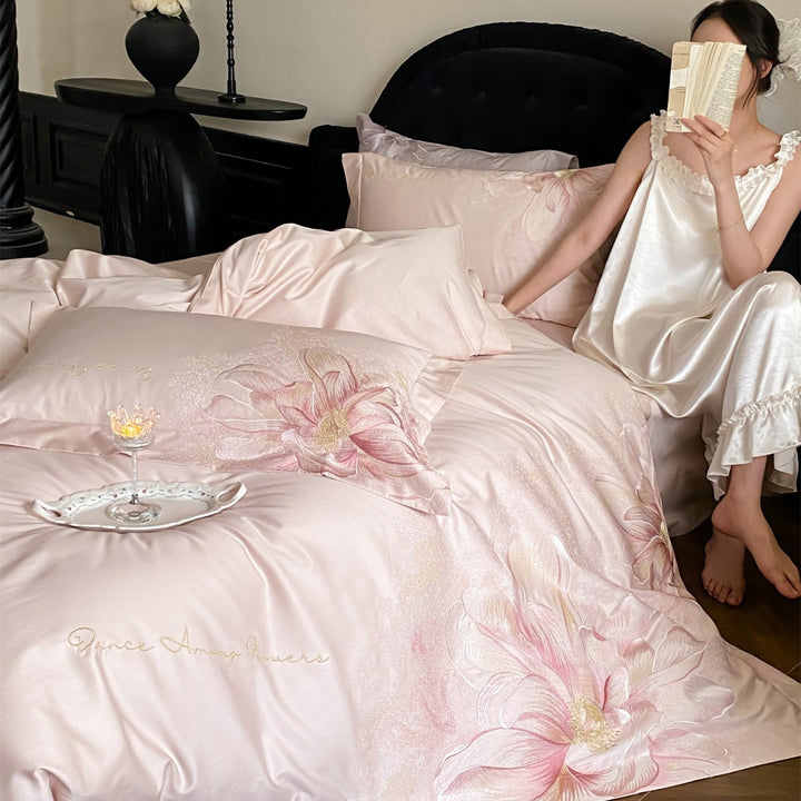 Ultra-Soft Silk-Feel Floral Jacquard Duvet Cover Set with Embroidered Blossom Motif