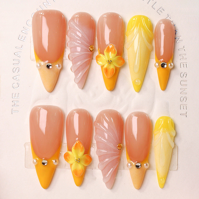 Nail art set with decorative flowers and fine accents Stornfield