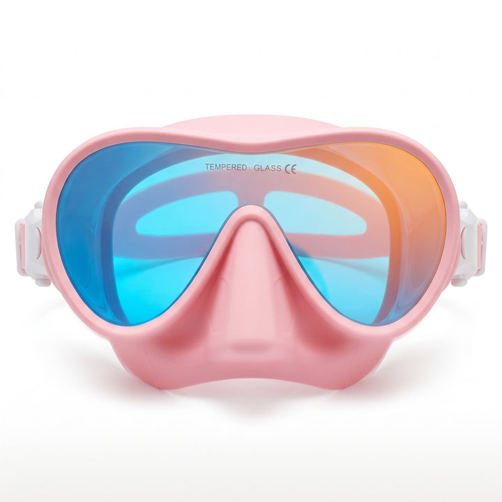 Diving mask with ergonomic design and wide field of vision Stornfield