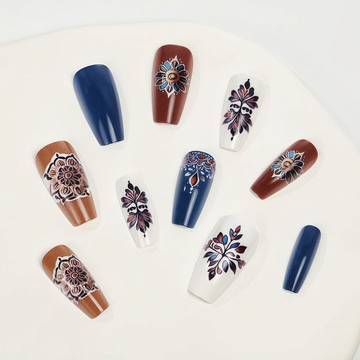 Artificial nails in elegant floral design Stornfield