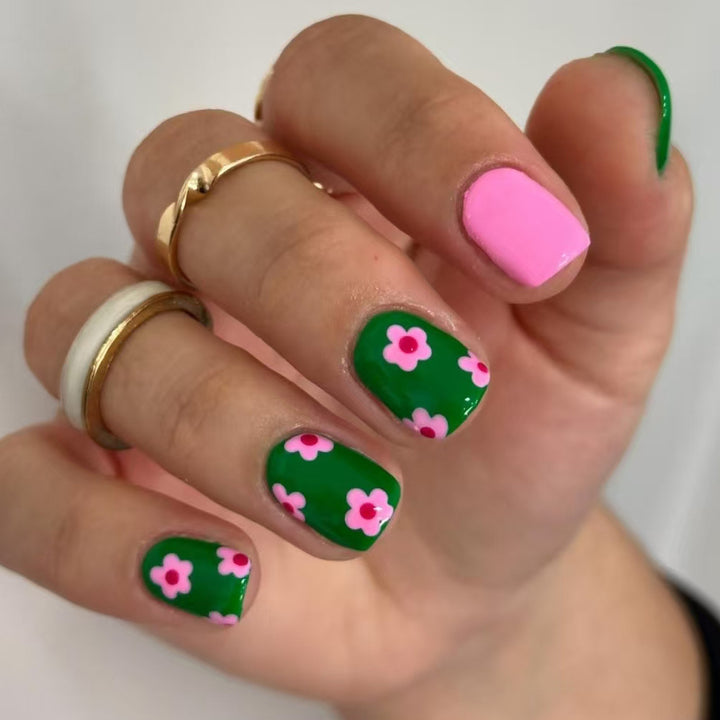 Playful Floral Press-On Nails Stornfield