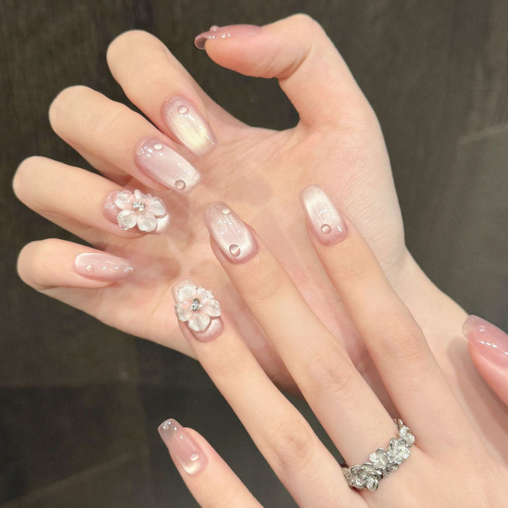 Decorative Press-On Nail Art Set with Floral Embellishments  1791774369
