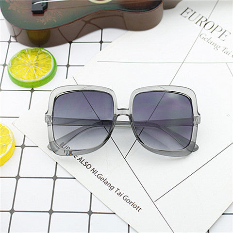 Women’s Geometric Sunglasses in Modern Design Stornfield