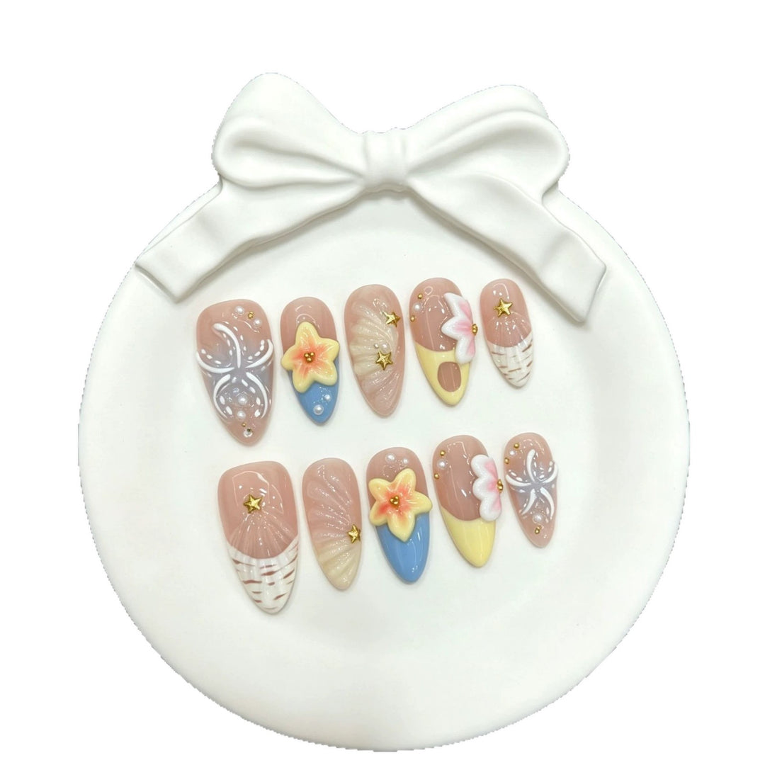 Decorative Press-On Nail Art Set with Floral and Metallic Accents