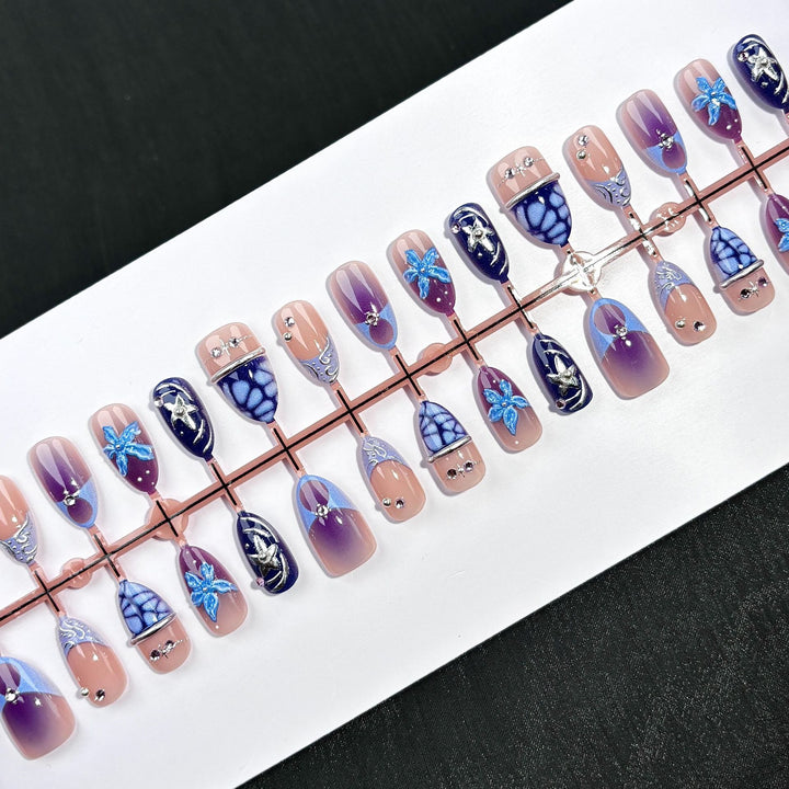 Elegant Polka Dot and Lace Press-On Nail Set