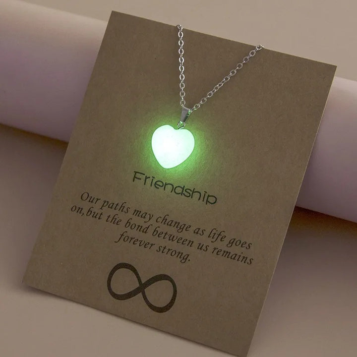 Glow-In-The-Dark Chain Set Stornfield