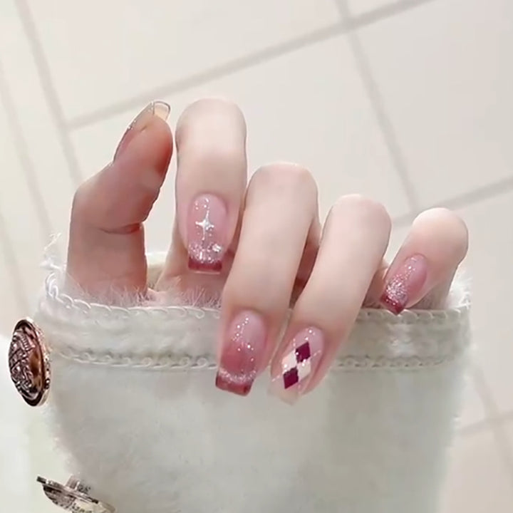 Glamorous nail art with high-gloss effect Stornfield
