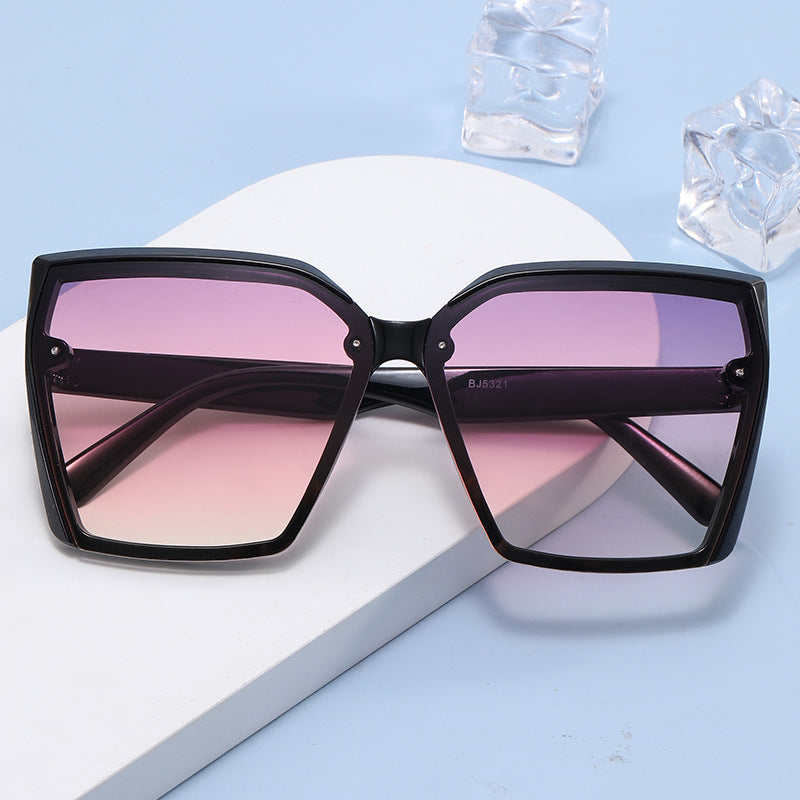 Women's Oversized Sunglasses with Modern Tortoiseshell Design Stornfield