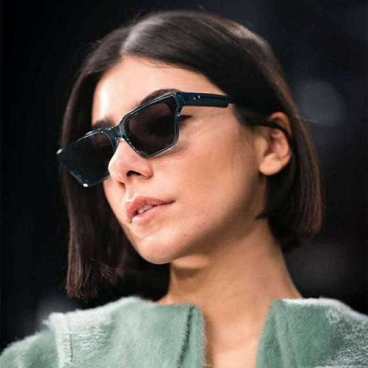 Women's fashionable oversized sunglasses with modern frame Stornfield