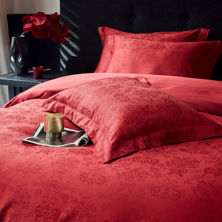 Premium bedding set made of cotton satin with subtle jacquard embossing and concealed zipper