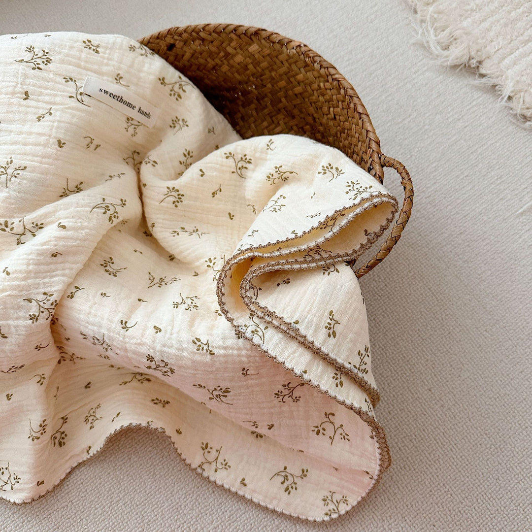 Unisex Cozy Muslin Blanket with Delicate Flower Pattern Stornfield