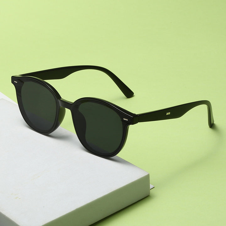 Ladies Fashion Sunglasses with trendy, round frame and UV protection Stornfield