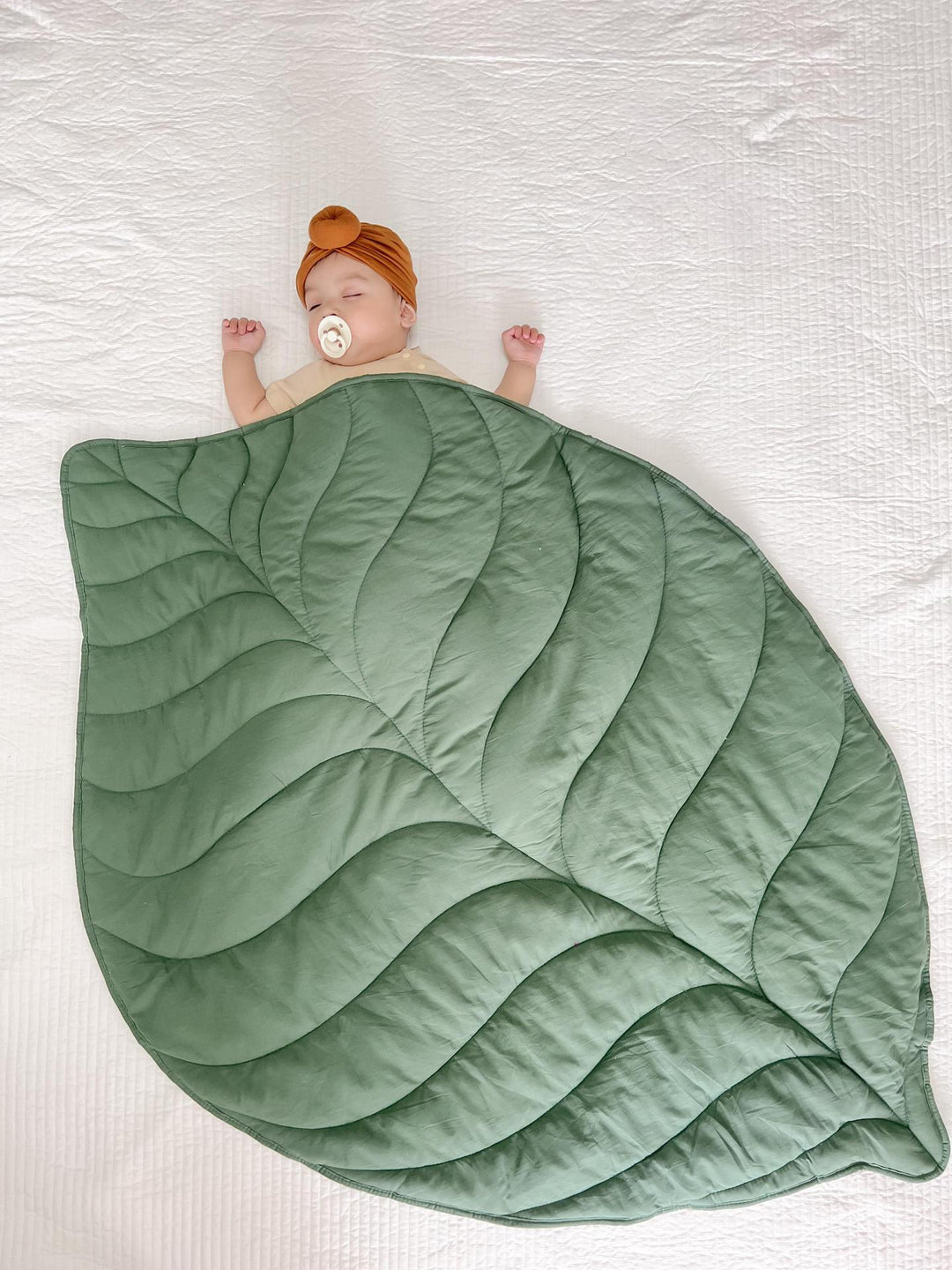 Leaf-Shaped Quilted Baby Play Mat and Nap Blanket