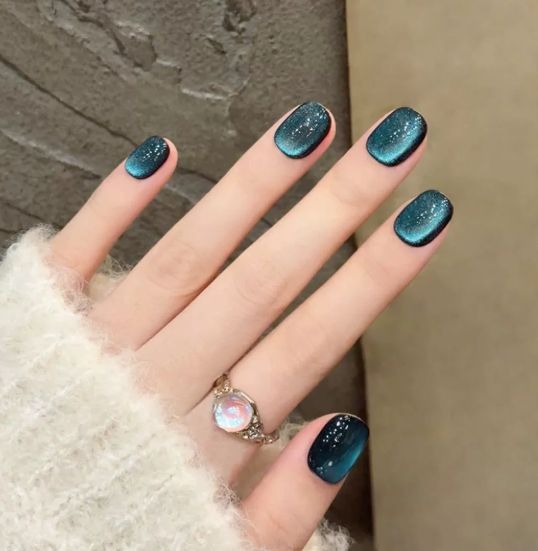 Artificial nails with elegant ombre finish Stornfield