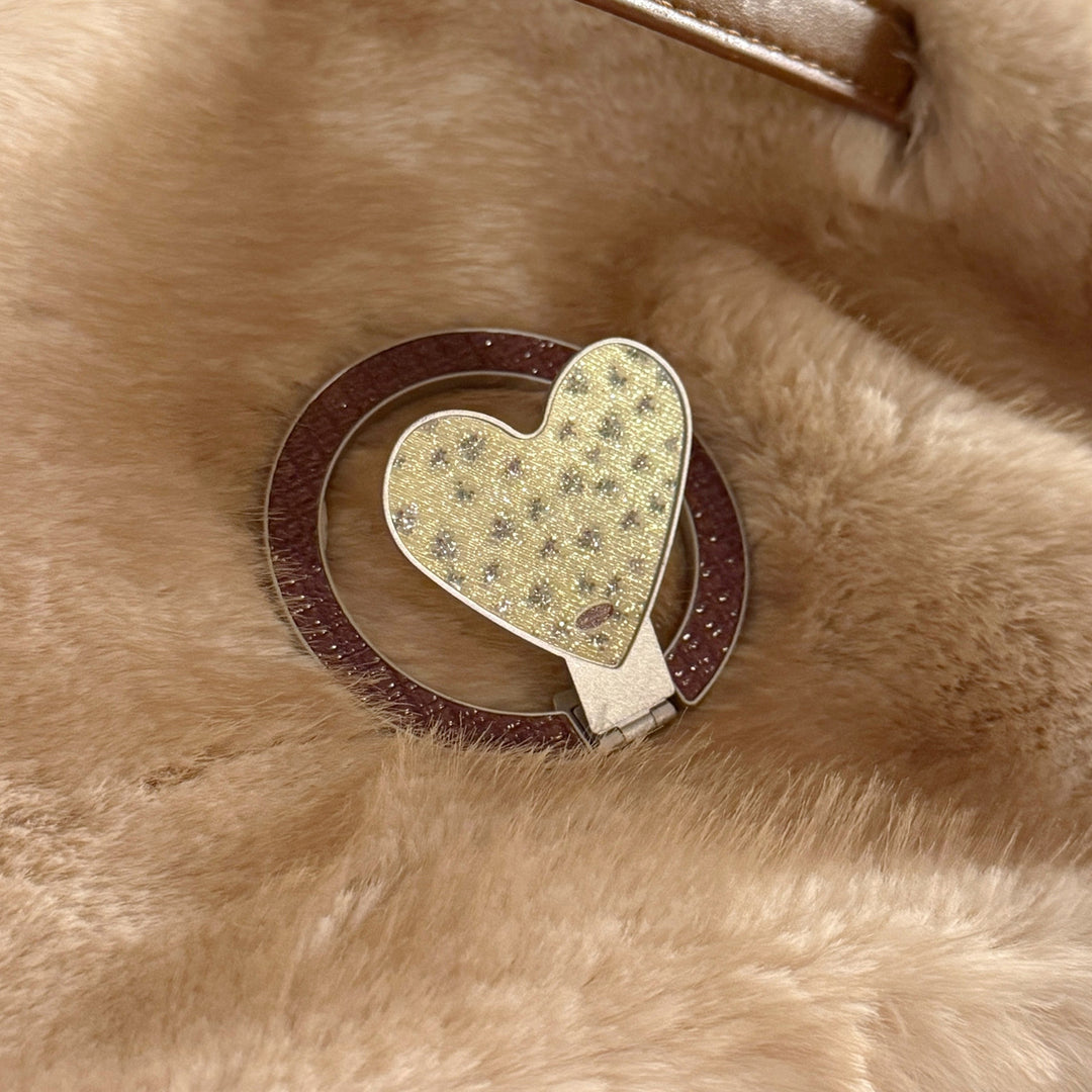 Elegant Heart Brooch Stornfield