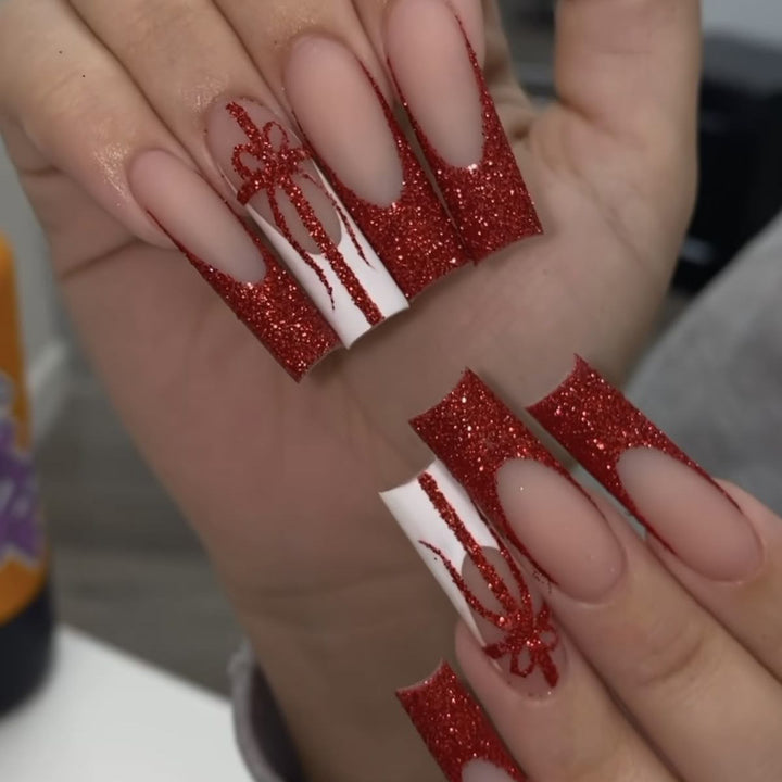 Glittery Stiletto Press-On Nails with Gift Design Stornfield