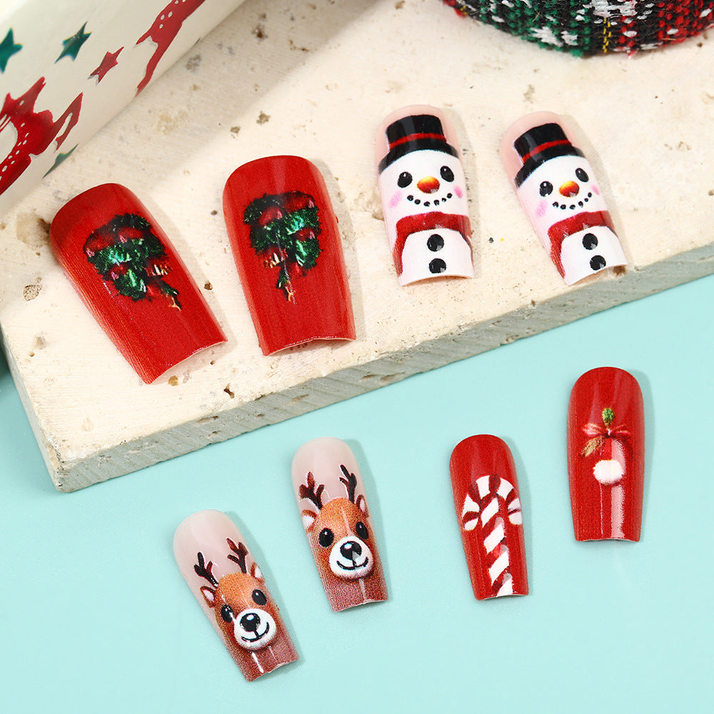 Festive artificial nails in Christmas design Stornfield
