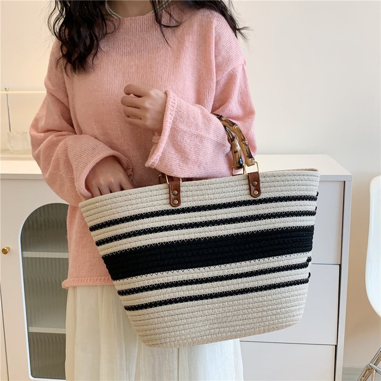 Large beach bag with bamboo handles Stornfield