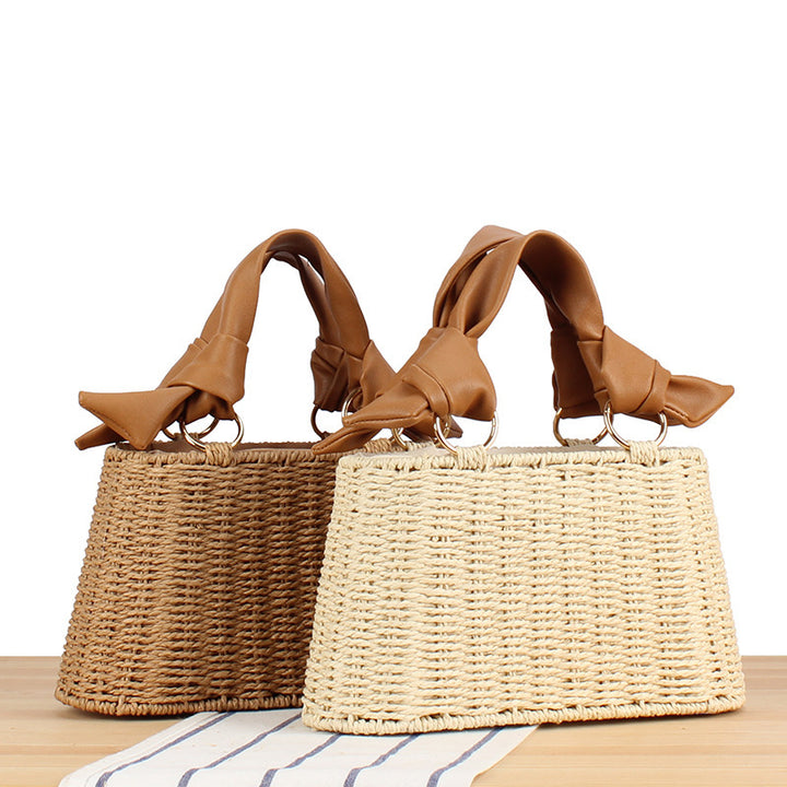 Elegant Handbag with Braided Design and Fashionable Details Stornfield