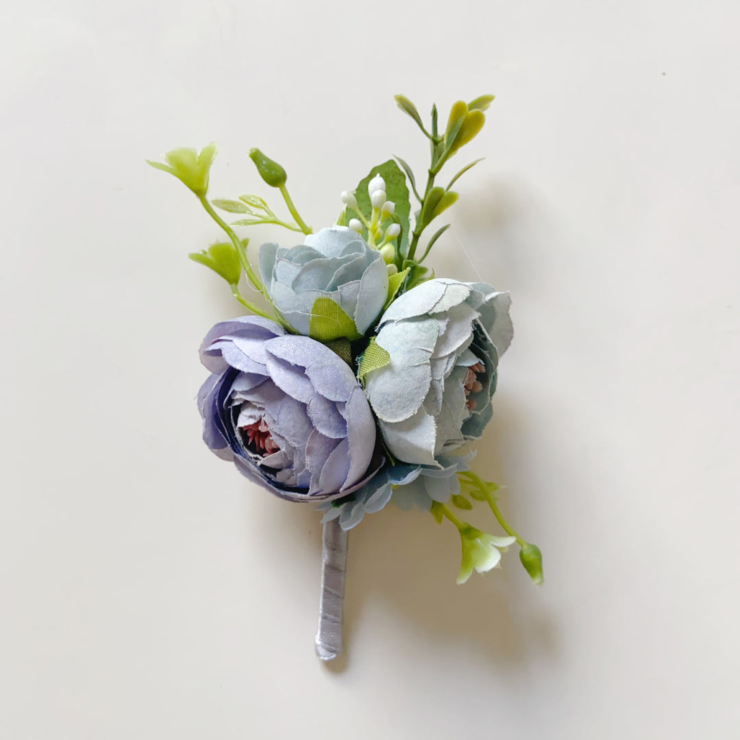 Elegant Floral Lapel Corsage
