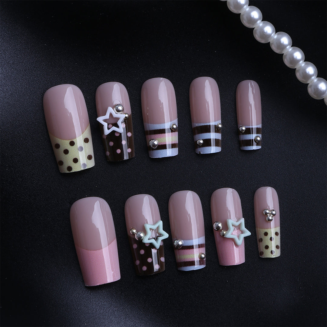 Artificial Fingernails with Playful Design Stornfield
