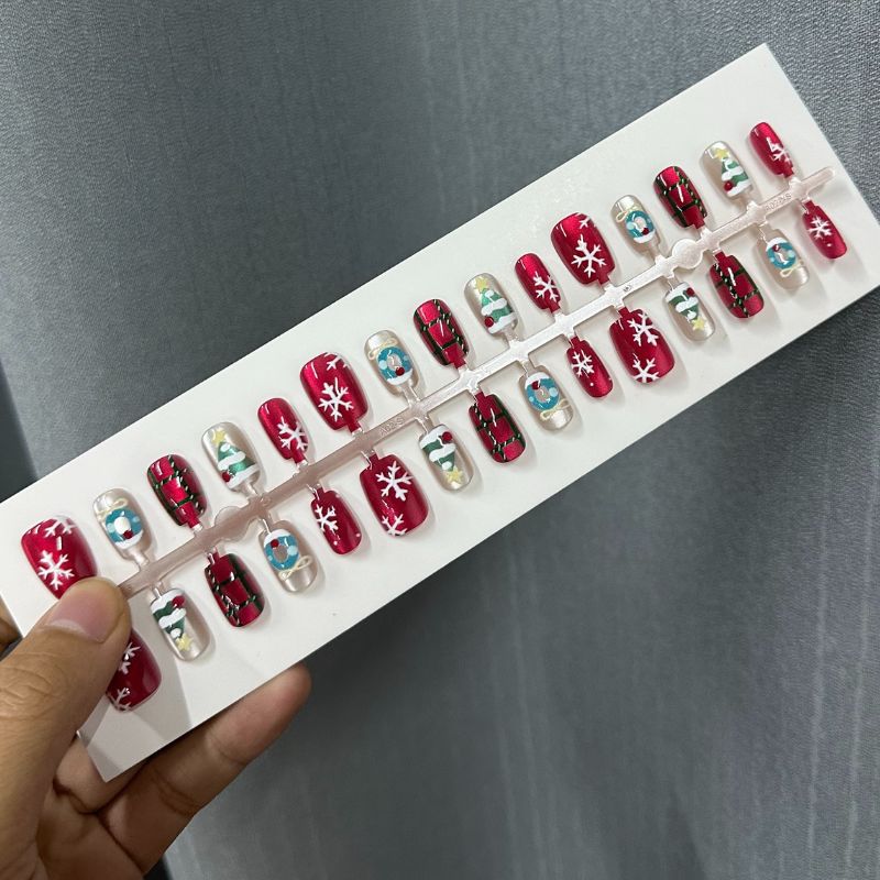Artistic Ombre Press-On Nail Tips Set Stornfield