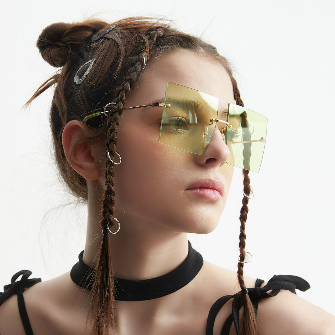 Women's fashion square sunglasses with wide lenses and delicate metal frame Stornfield