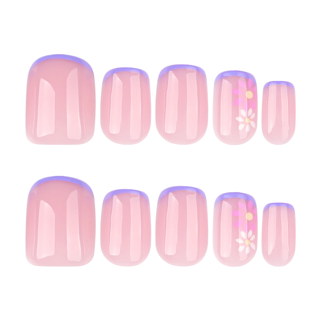 Floral Accent Press-On Nail Tips Stornfield