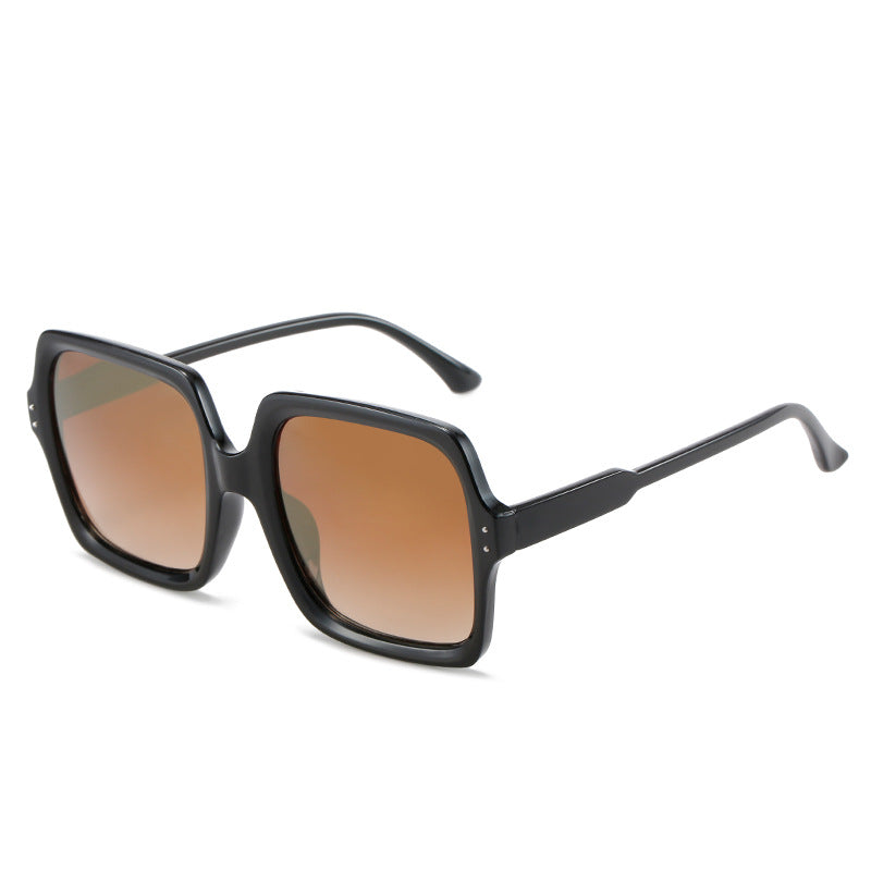 Ladies square fashionable sunglasses with polarized lenses Stornfield
