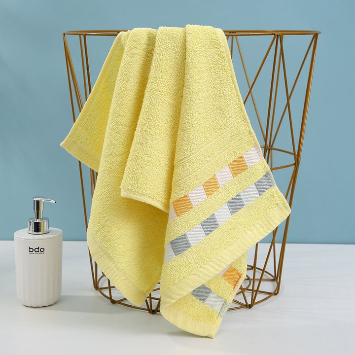 High-Quality Patterned Bath Towel With Fine Design Stornfield