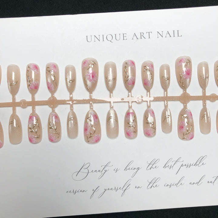 Artistic Flower-Design Press-On Nail Set