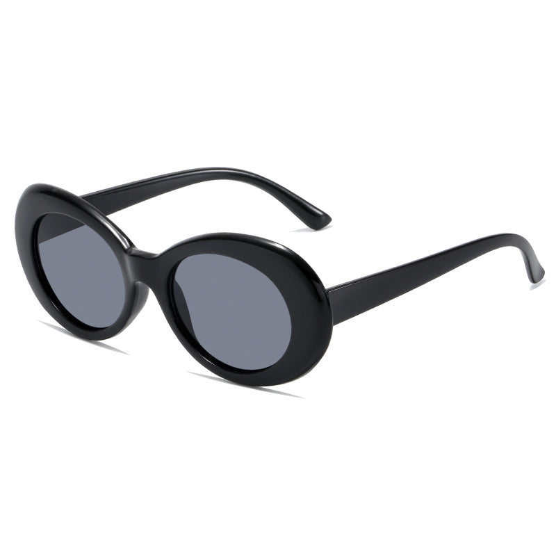 Ladies retro-inspired sunglasses with an elegant, oval frame Stornfield