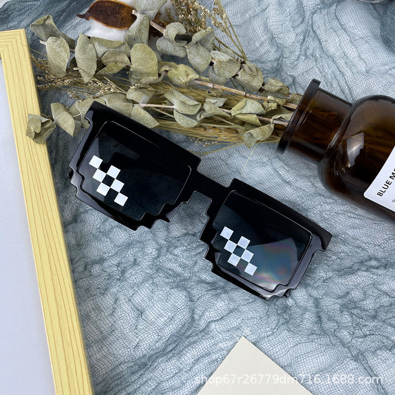 Bold Geometric Frame Sunglasses Stornfield
