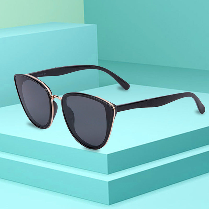 Women Cat-Eye Sunglasses with Transparent Frame and UV Protection Stornfield