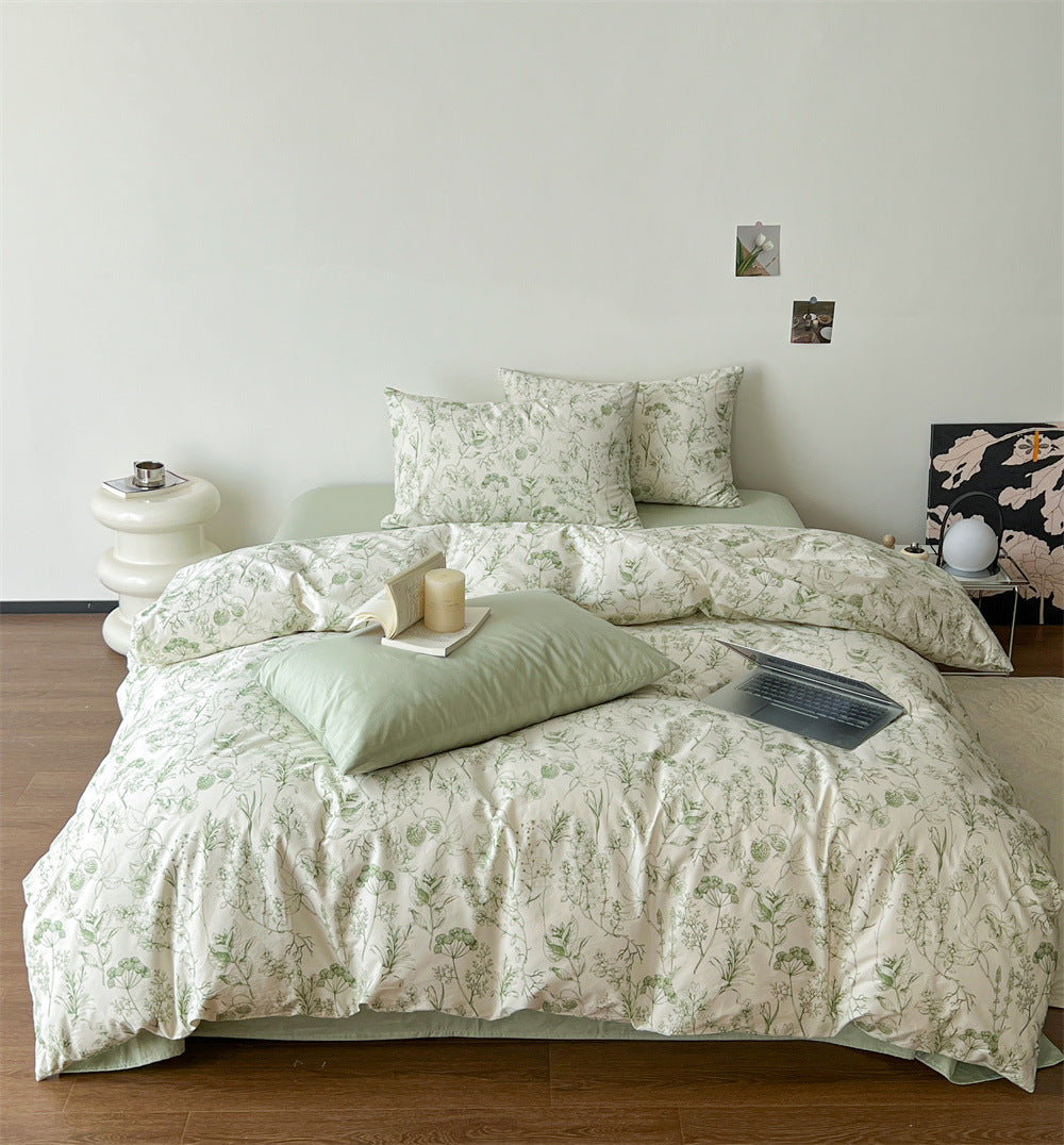 Bedding set made of soft cotton satin with fine botanical sketch print and pillowcases