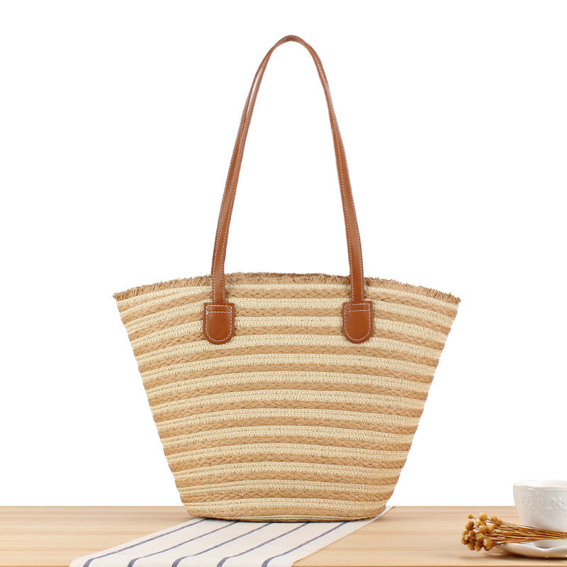 Braided beach bag with modern stripes and sturdy handles Stornfield