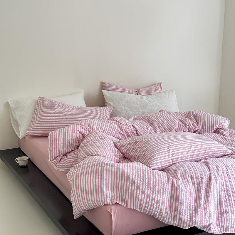 Cotton waffle bedding set with fine structure and breathable comfort