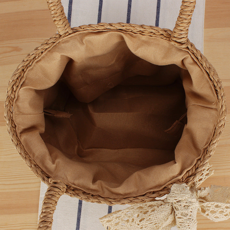 Basket bag with elegant lace Stornfield