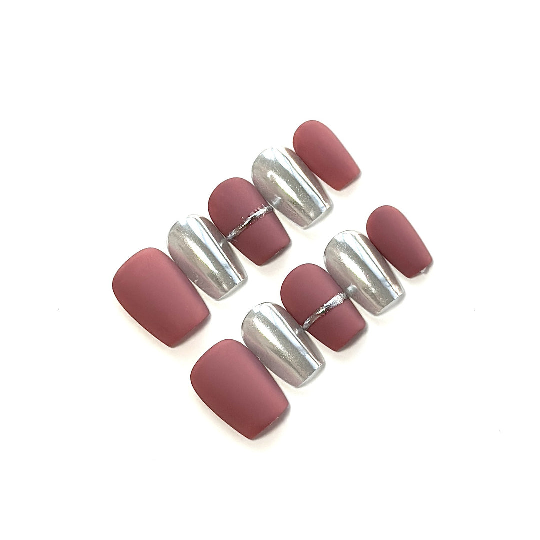 Decorative Press-On Nail Art Set with Metallic and Matte Finish