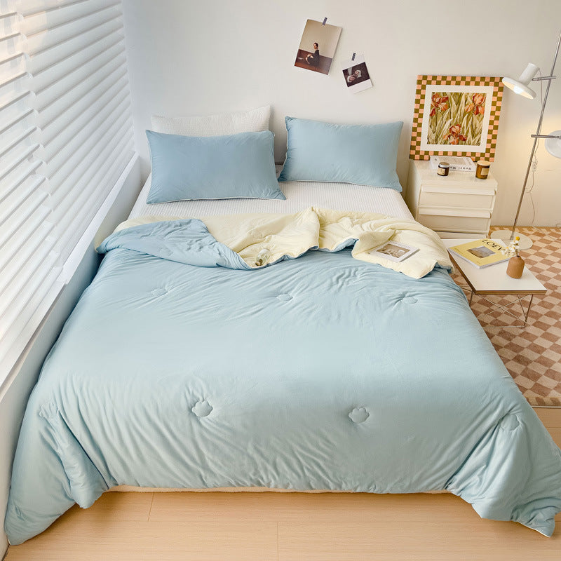 Women's high-quality duvet with a velvety surface and elegant quilting Stornfield