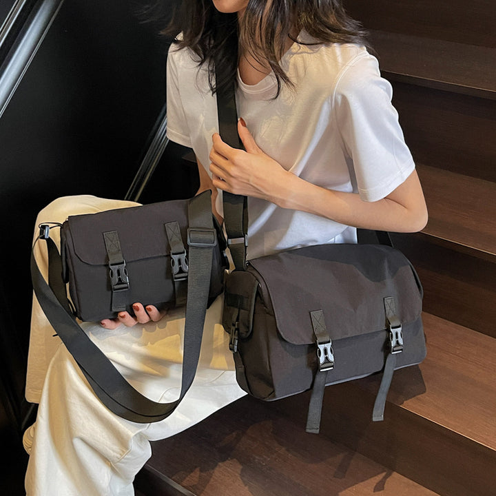 Modular shoulder bag with unique fastening system Stornfield
