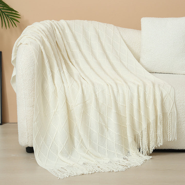 Women Elegant and stylish living and cuddly blanket with fringes Stornfield