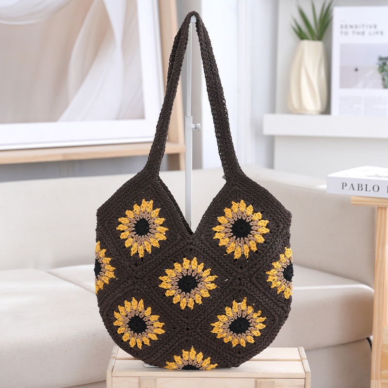 Crochet shopper with floral patterns Stornfield