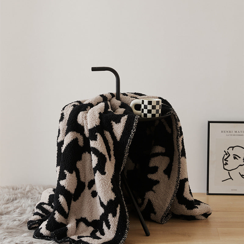 Plush Reversible Sherpa Fleece Throw Blanket with Oversized Damask Pattern